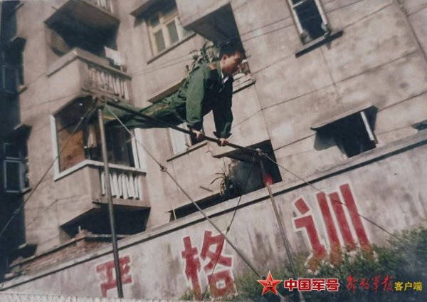 易宝配资 一床军被里的传承